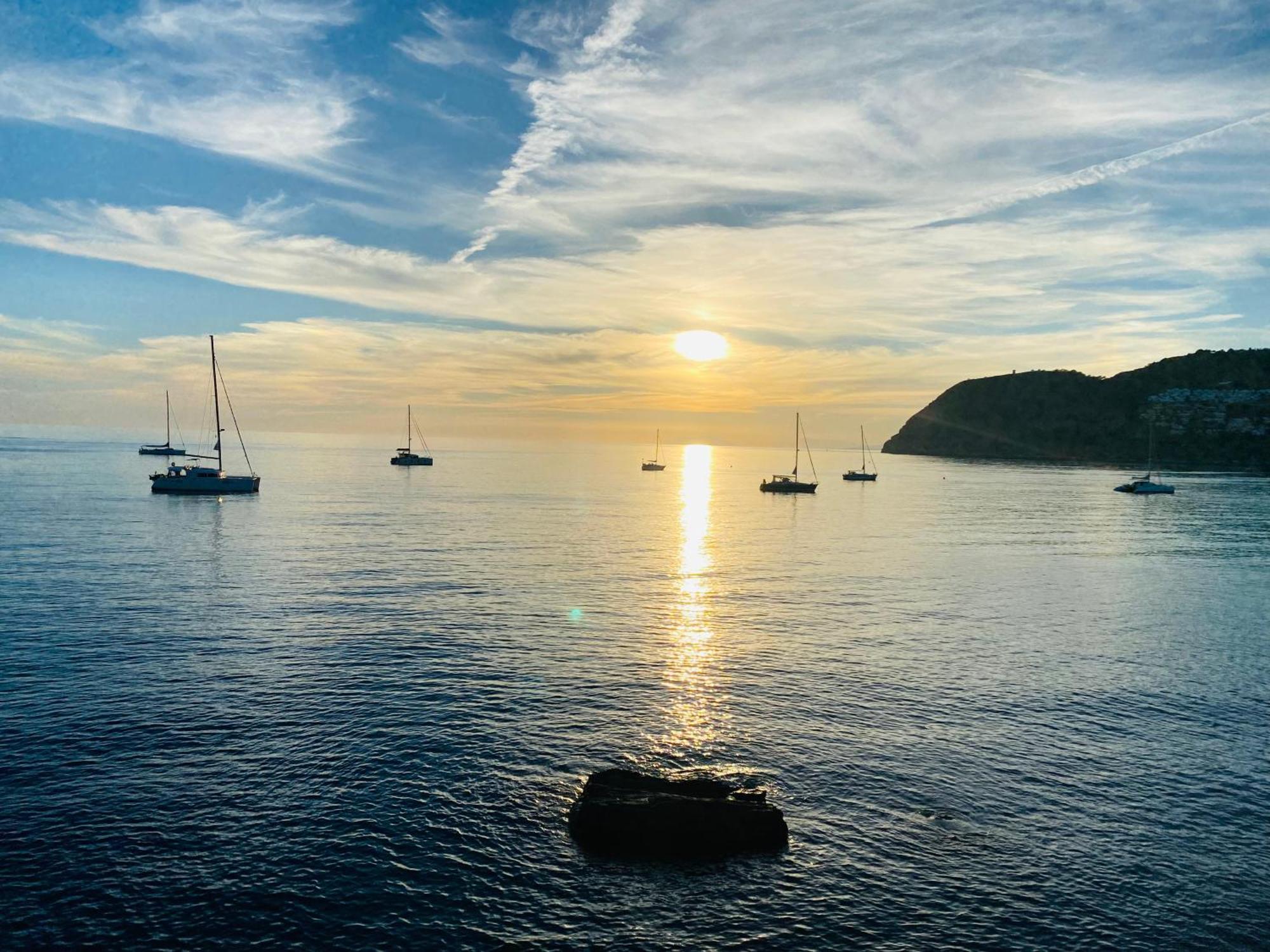 Jardines De Adnania En Marina Del Este Con Vista Al Mar Ada 拉海瑞德拉 外观 照片