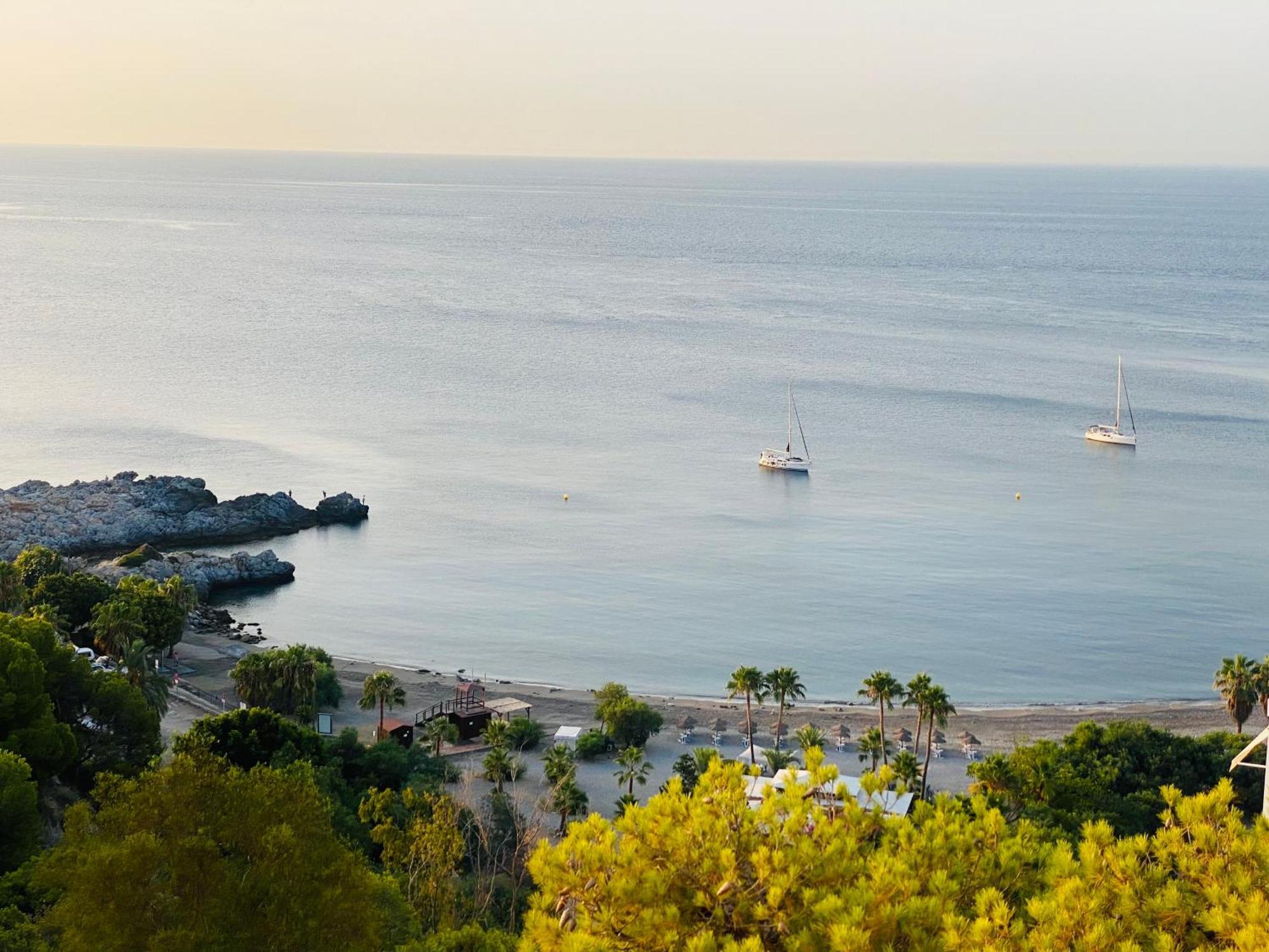 Jardines De Adnania En Marina Del Este Con Vista Al Mar Ada 拉海瑞德拉 外观 照片