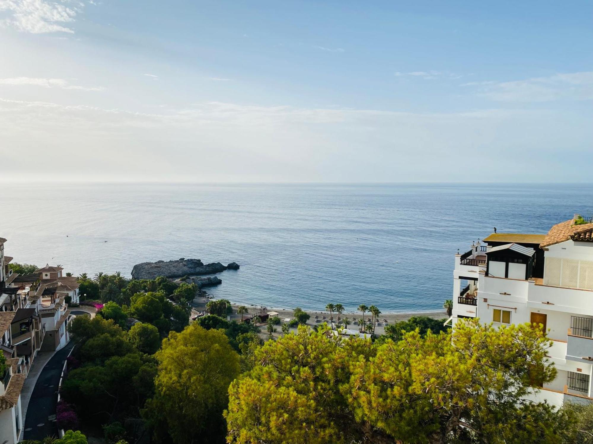 Jardines De Adnania En Marina Del Este Con Vista Al Mar Ada 拉海瑞德拉 外观 照片