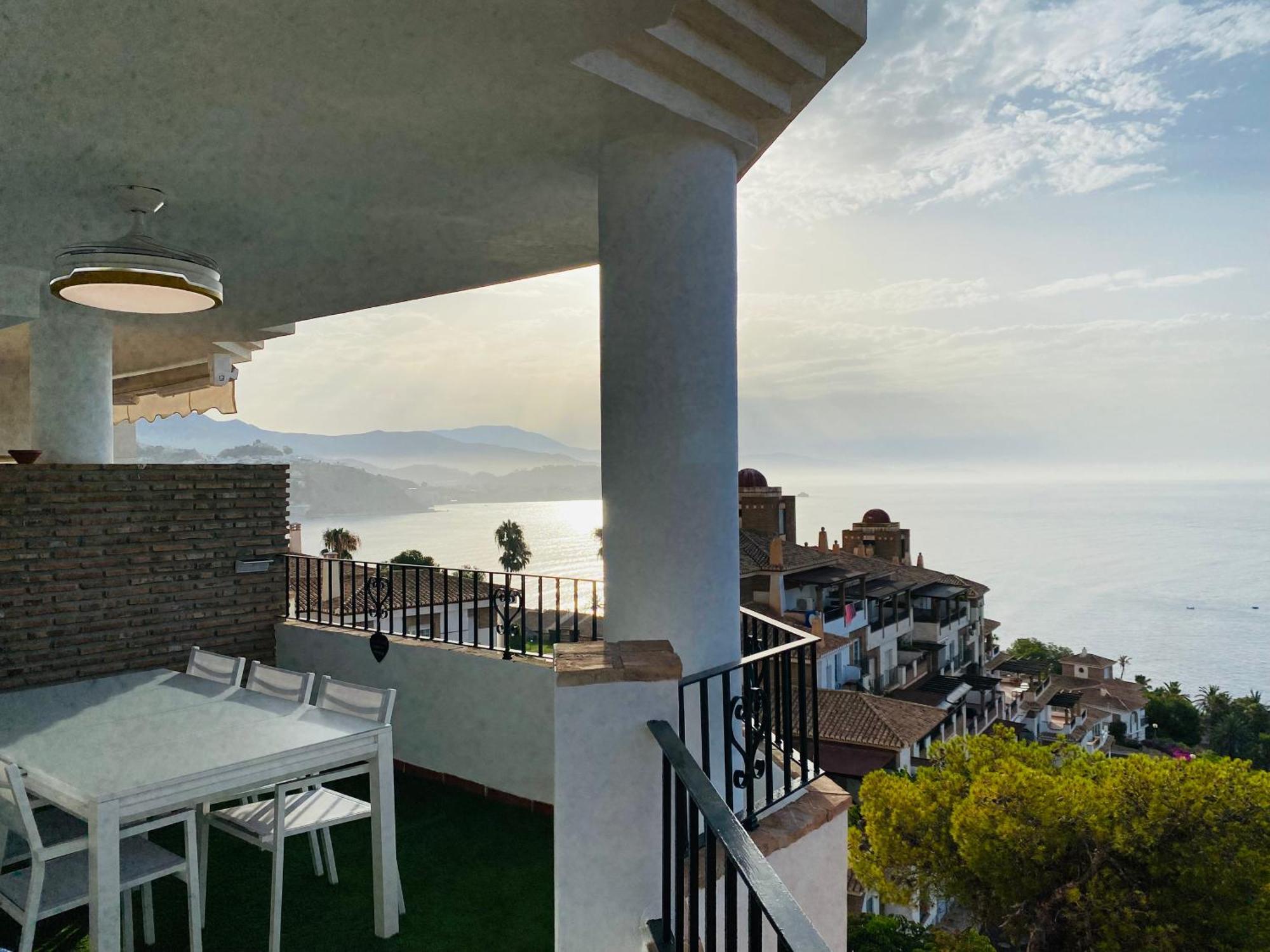 Jardines De Adnania En Marina Del Este Con Vista Al Mar Ada 拉海瑞德拉 外观 照片