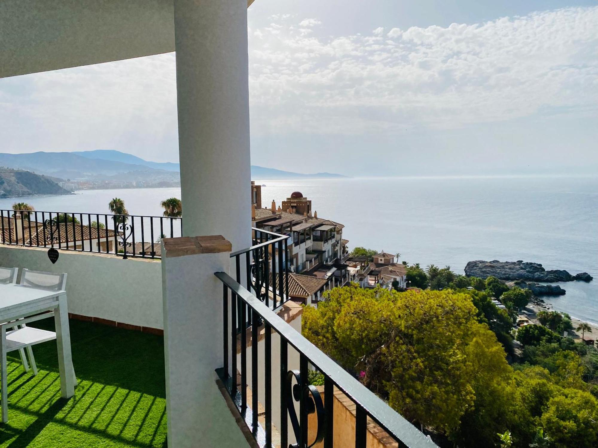 Jardines De Adnania En Marina Del Este Con Vista Al Mar Ada 拉海瑞德拉 外观 照片